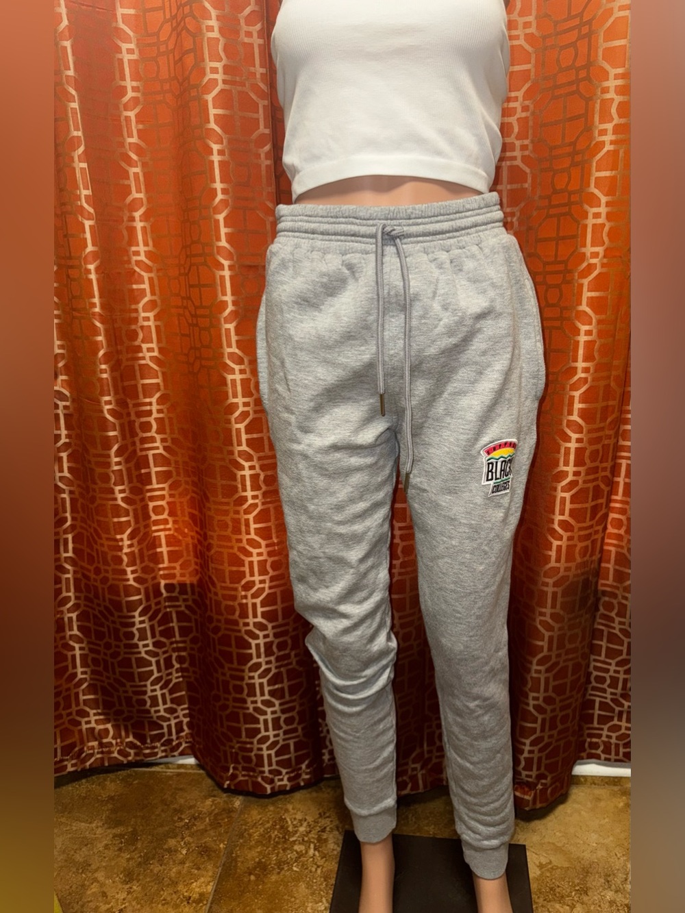 Women’s Support Black Colleges Sweatpants Size Small